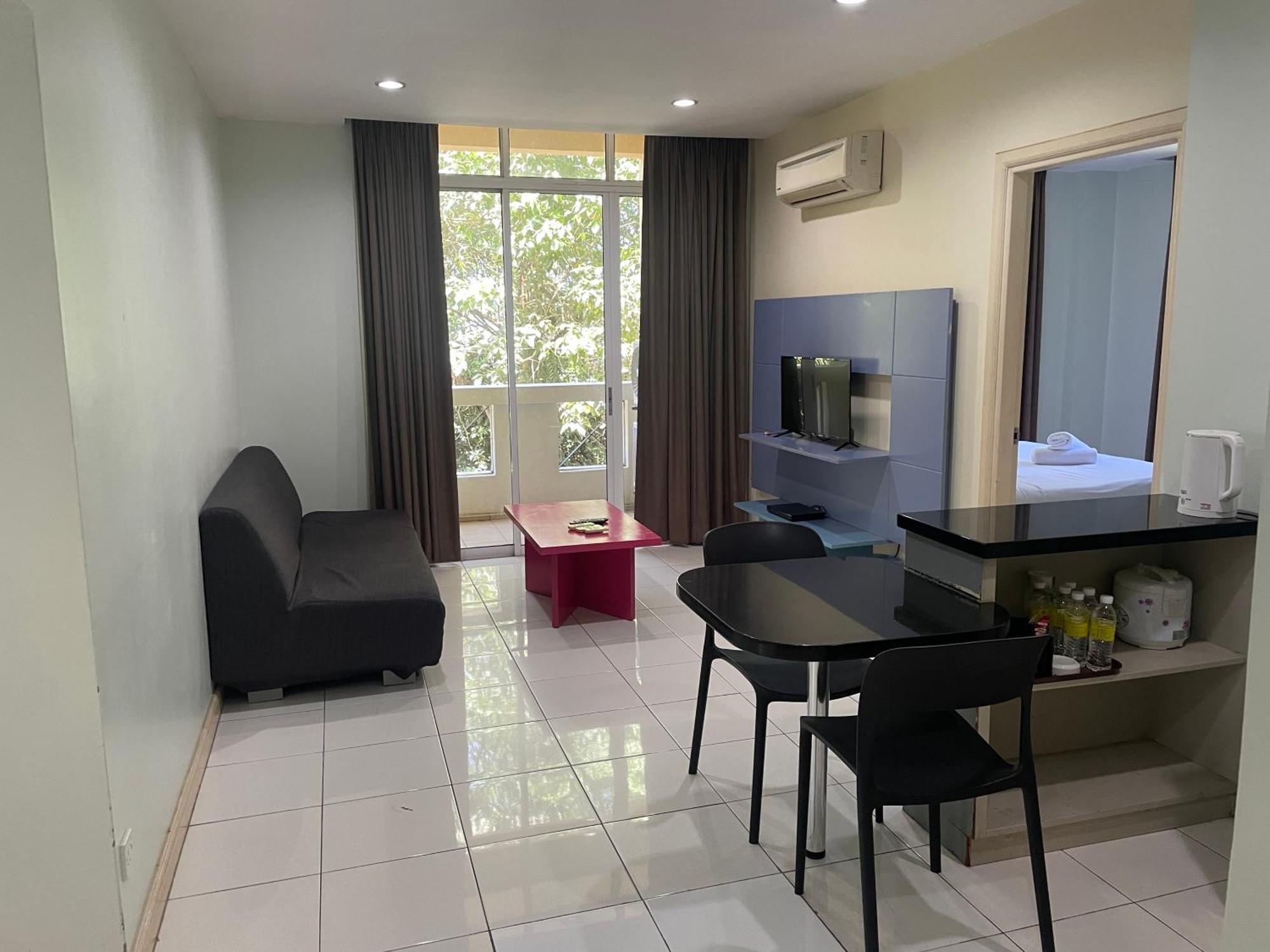 Song Service Apartment Formerly Known As Jinhold Service Apartment Kuching Exterior photo
