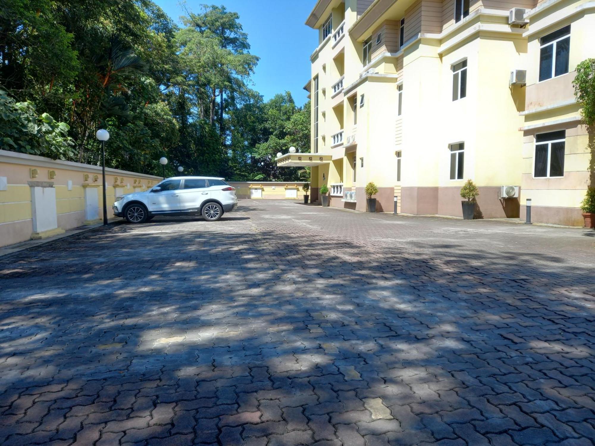 Song Service Apartment Formerly Known As Jinhold Service Apartment Kuching Exterior photo